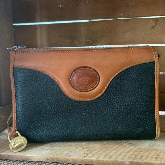 Dooney & Bourke Handbags - Vintage Dooney & Bourke Clutch Wallet Purse